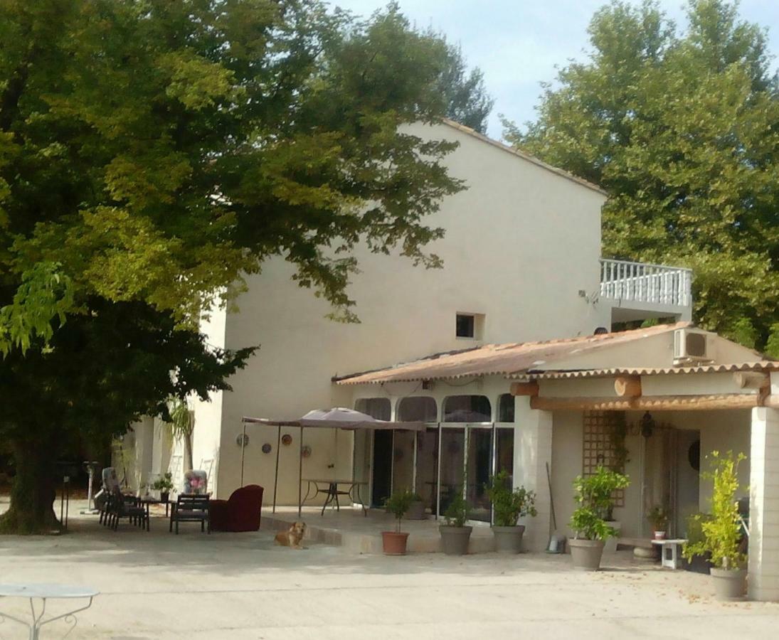 Bed and Breakfast Au Pays Du Ventoux Le Thor Exterior foto